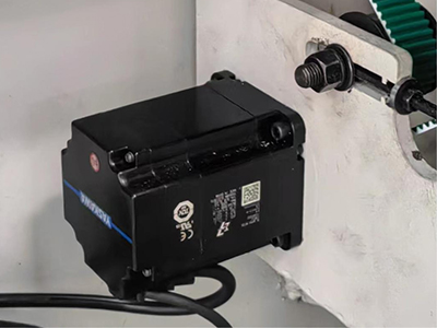 Động cơservo Động cơ servo cấp liệu phía sau YASKAWA và bộ truyền động