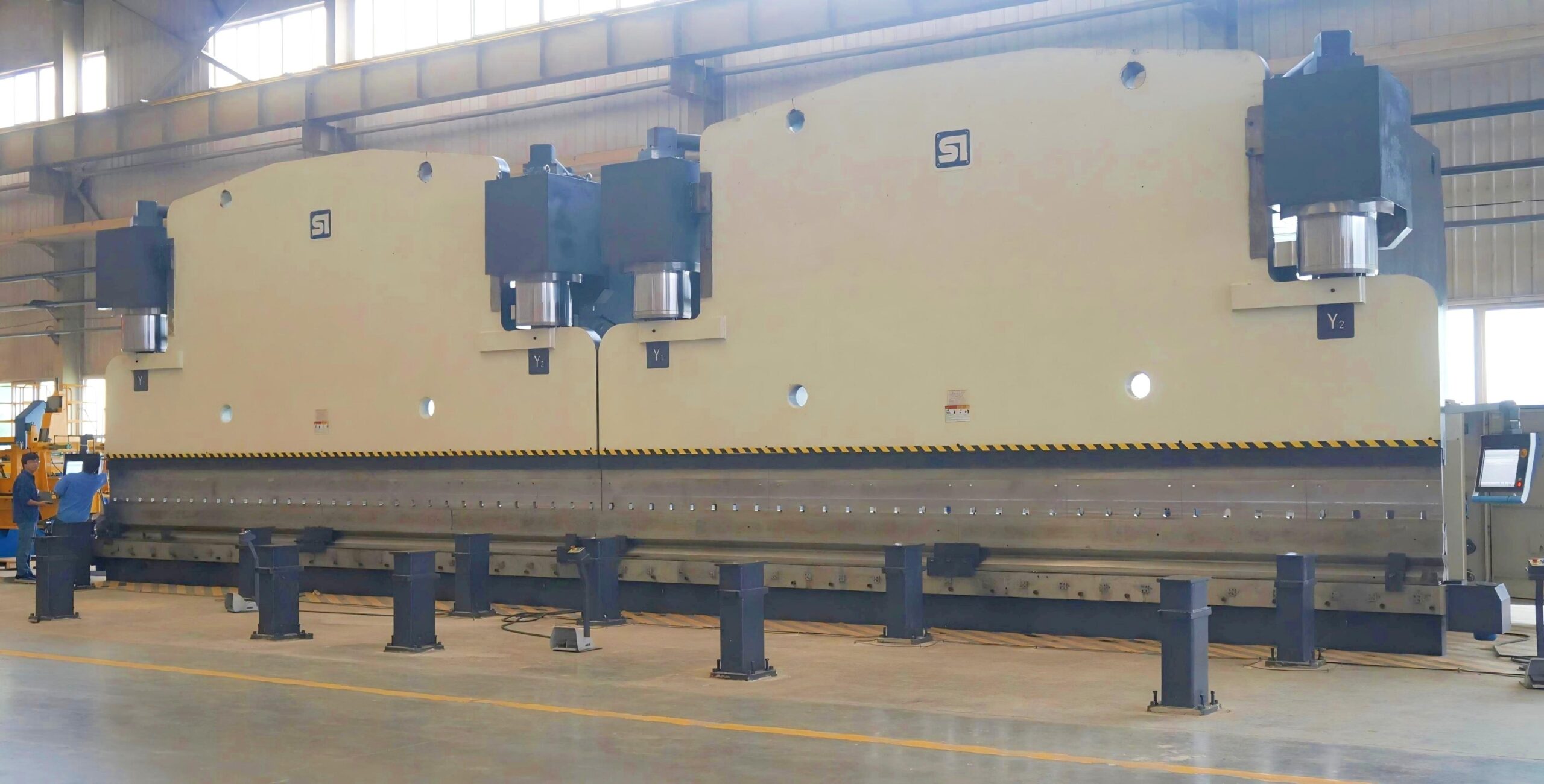 Máy ép thủy lực CNC lai hạng nặng 2-WF67K24-1200T12000